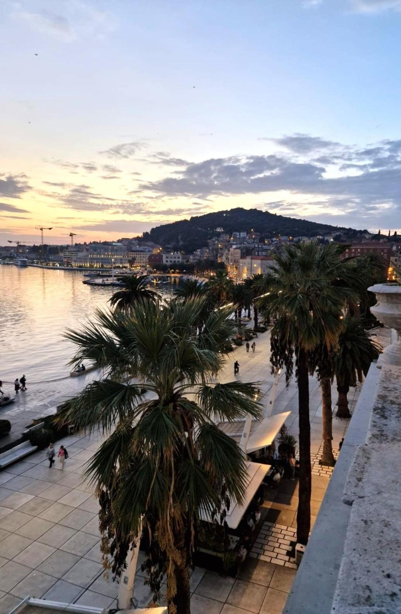 Riva Luxury Suites Split Exterior photo