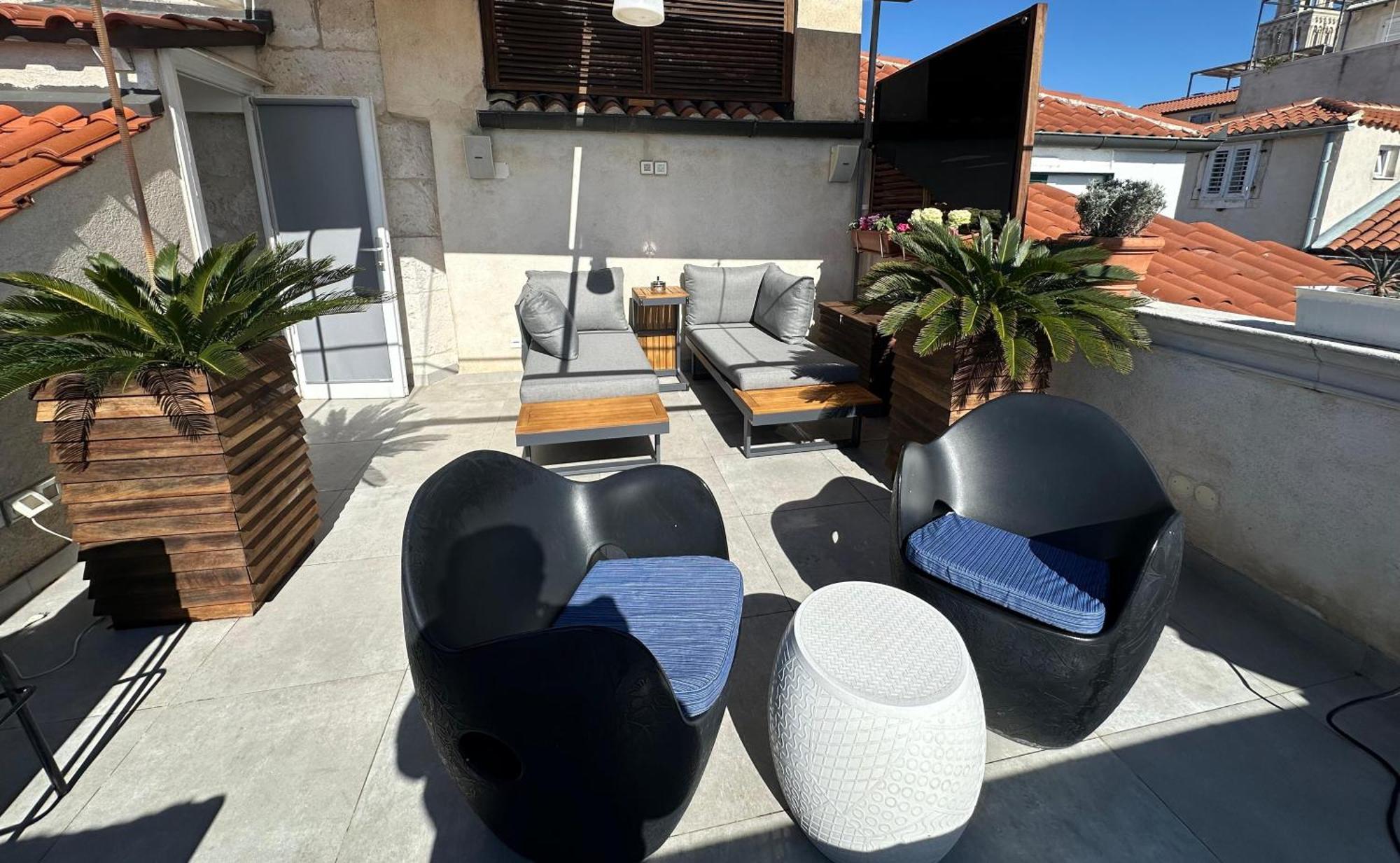Riva Luxury Suites Split Exterior photo